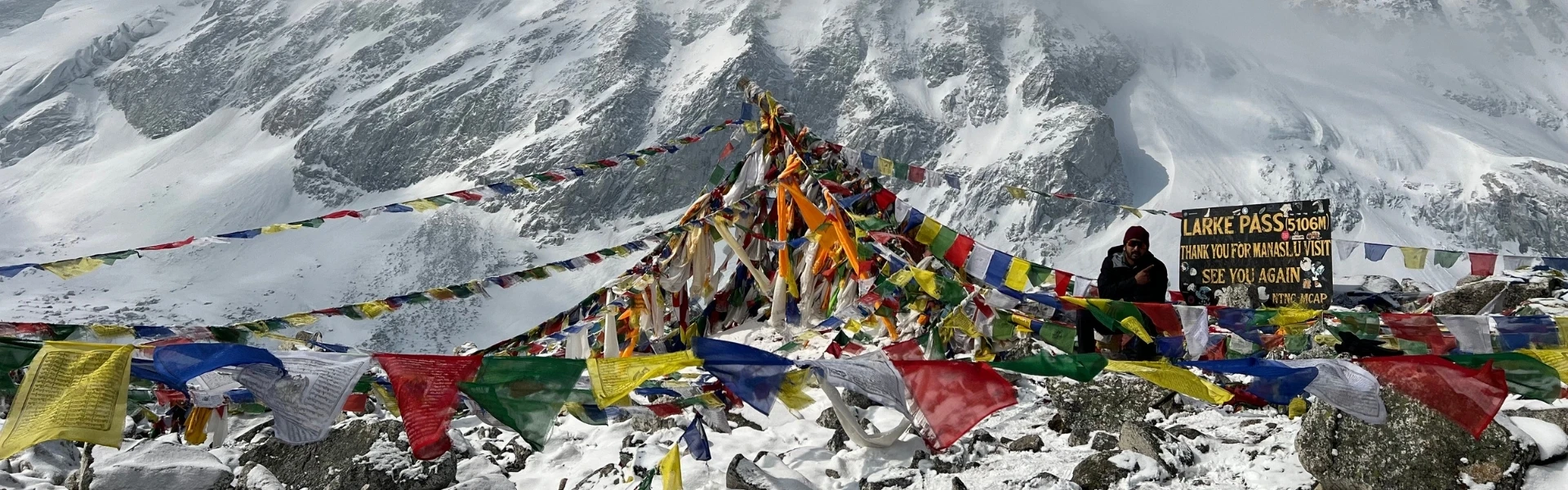 Himalayan landscape and snow-capped peaks along the Manaslu Circuit Trek